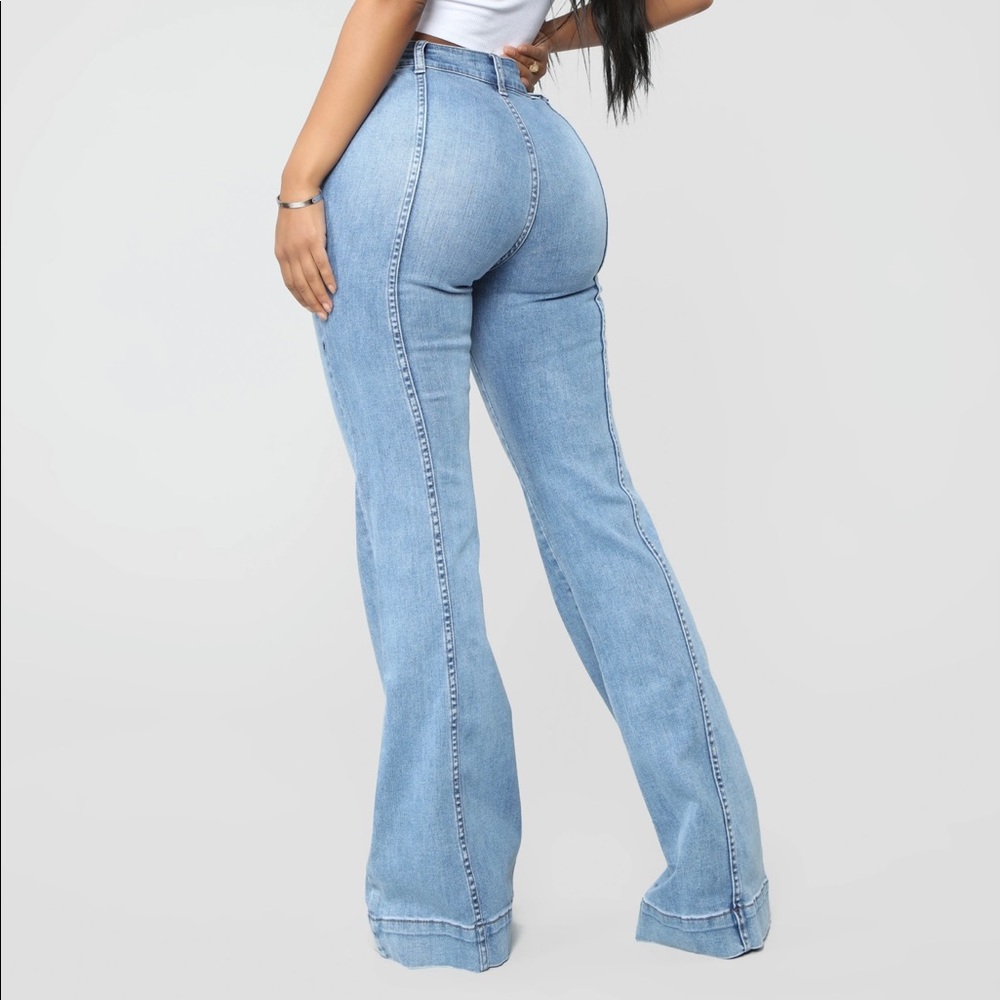 BRAND NEW Fashion Nova flared jeans (SOLD)
